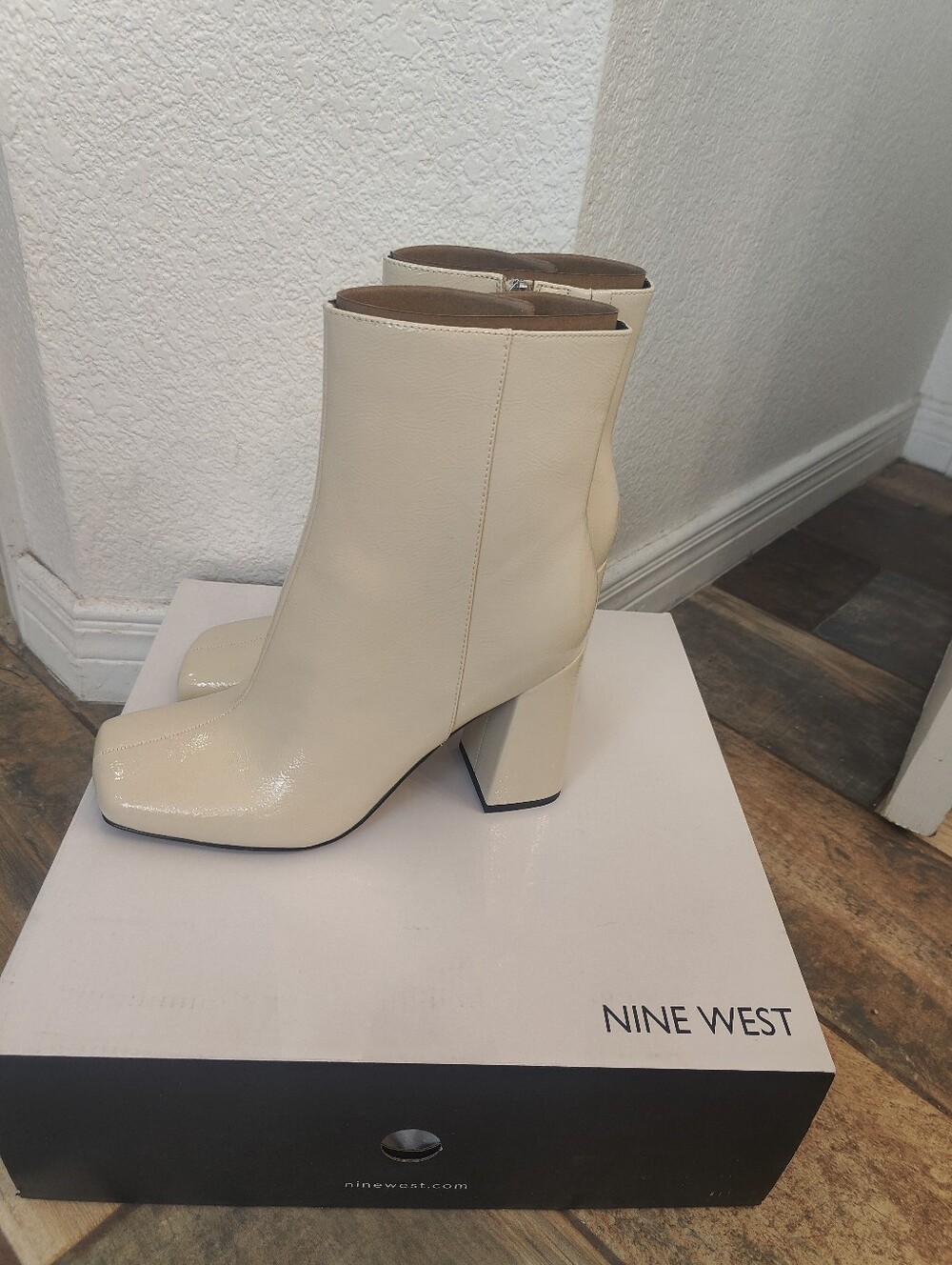 Nine West Ankle Boots, Square Toe, Size 9, Ivory - Picture 9 of 12
